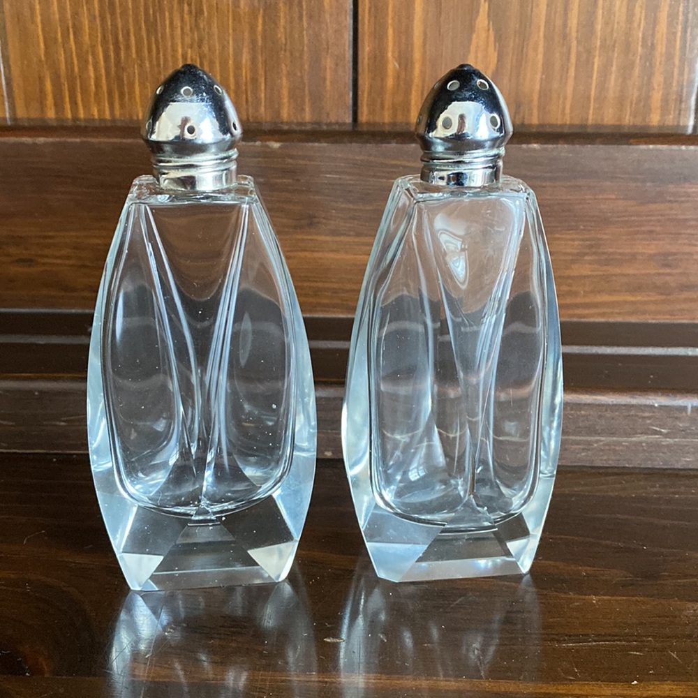 VTG Set of Salt & Pepper Shakers